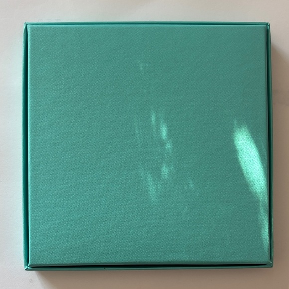 Authenic Tiffany & Co. Blue Gift Packaging Set (7) - Picture 10 of 12